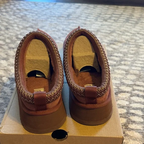 Women’s Ugg TAZZ Suede mules - Picture 5 of 9